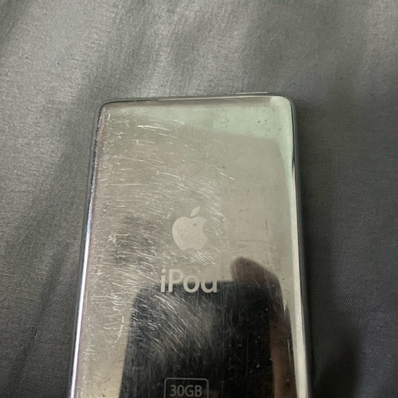 iPod Video/Classic 5th Gen w/ new OS !BATTERY WENT IN TODAY! NEEDS REPLACEMENT - Picture 2 of 3